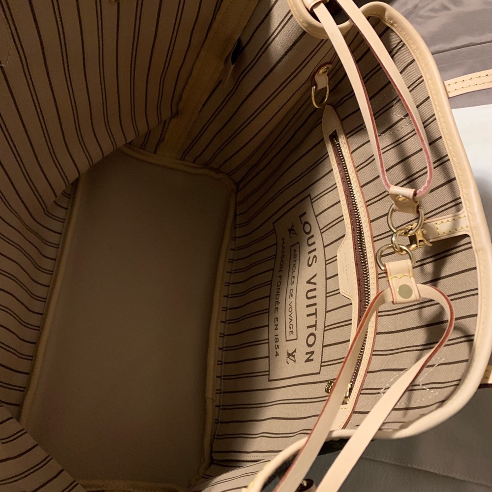 Authentic Louis Vuitton Neverfull MM